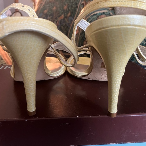 Pearly Ivory Strappy Leather Antonio Melani Heels - Picture 5 of 7